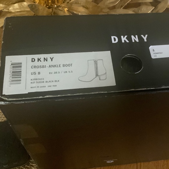 DKNY Kylah Black Suede Leather Block Heel Bootie Heeled Ankle Boot WITH ZIPPER 8 - Picture 12 of 12